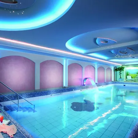 Vis A Vis Parkhotel 酒店 4*